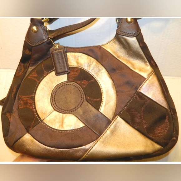 ☆Gorgeous Vintage COACH Soho Signature Metallic Inlaid C Patchwork Hobo~Rar… - Picture 7 of 16